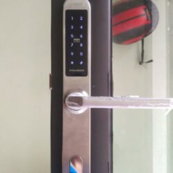 Lắp đặt khóa vân tay cửa sắt Kadol KD 300 màu bạc