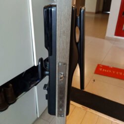 Hình ảnh thực tế khoá cửa vân tay K789