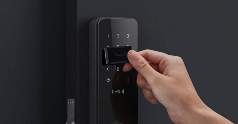 Thẻ từ NFC hỗ trợ đóng mở cửa ra vào, cửa phòng nhanh chóng