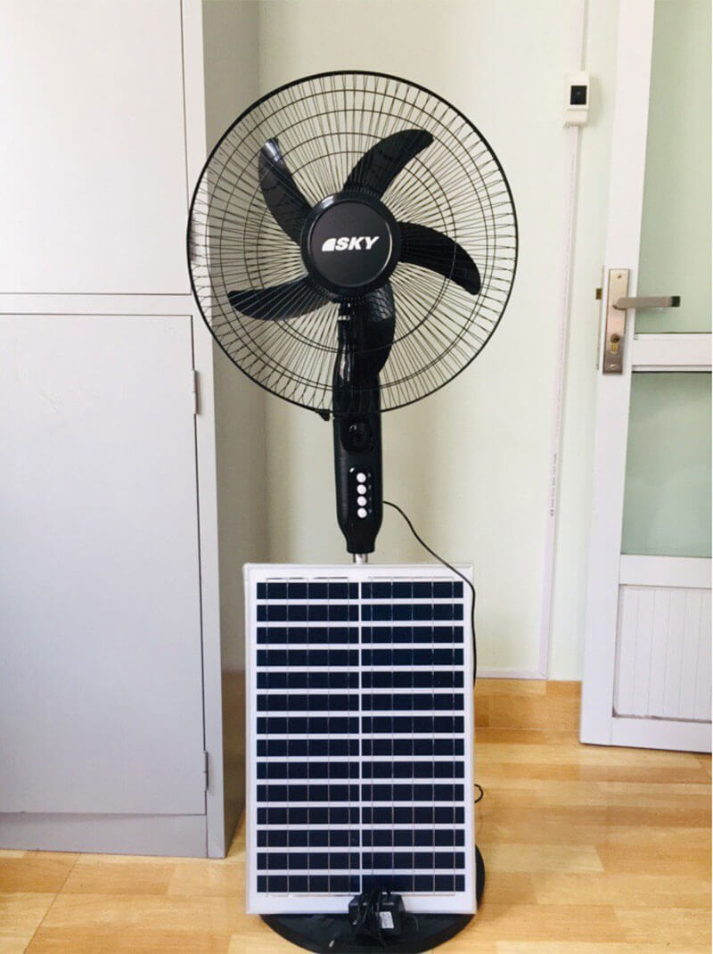 Quạt tích điện Sky - Q68 có tuổi thọ khá cao, "trâu" pin